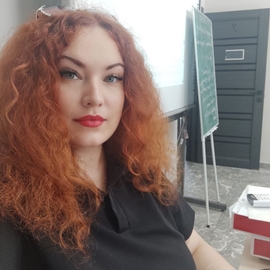 Юлія викладач історії України, географії та англійської мови